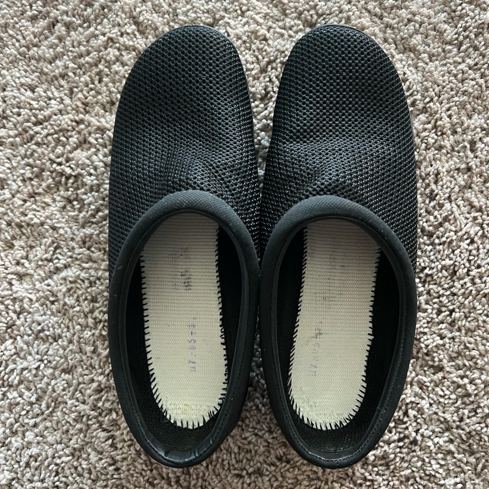 Merrell Shoes Women’s size 11 black - Picture 8 of 9